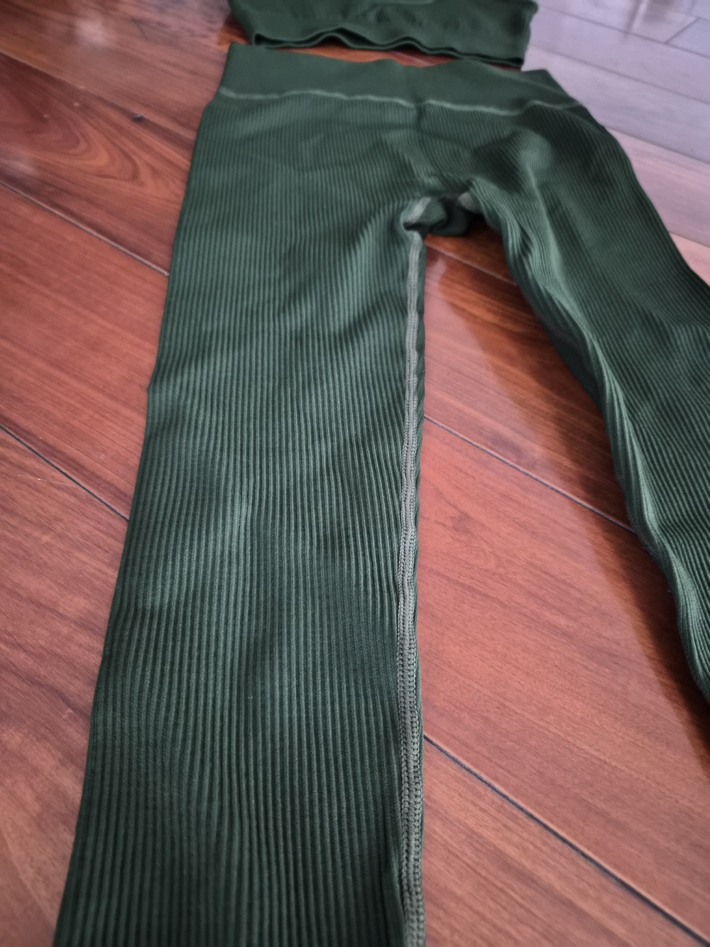 Ribbed Seamless Activewear Set Forest Green • Fits Like XS - Picture 15 of 15